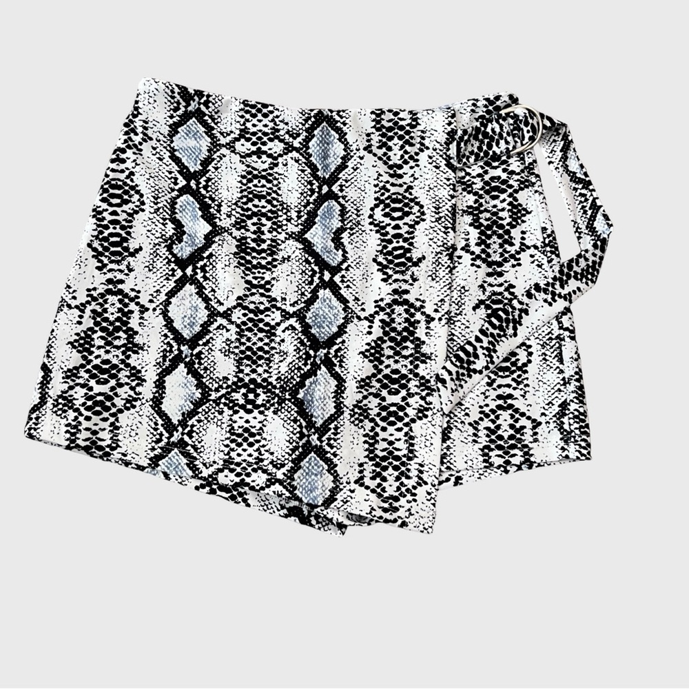 SHEIN Snake Print Wrap Skort with D-Ring Belt